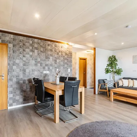 Perle Am Poen מדבאך